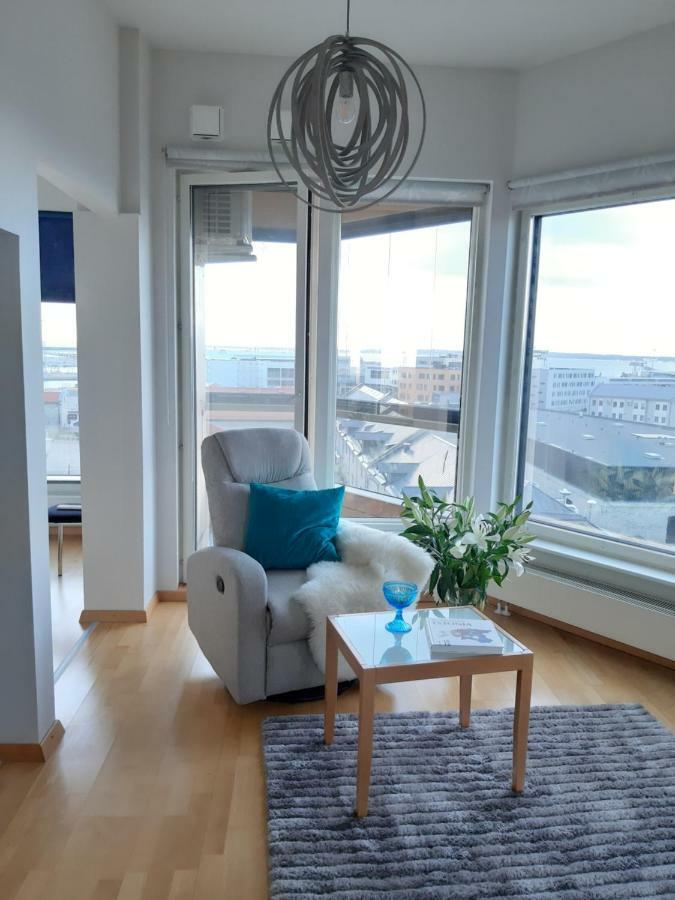 Lootsi Apartment With Sauna, Next To Old Town, City Center, Port 塔林 外观 照片